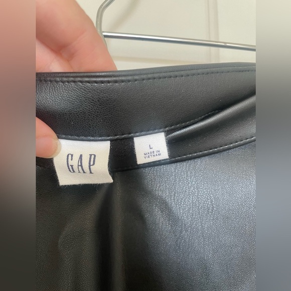 GAP black Faux leather skirt size large - Picture 6 of 7